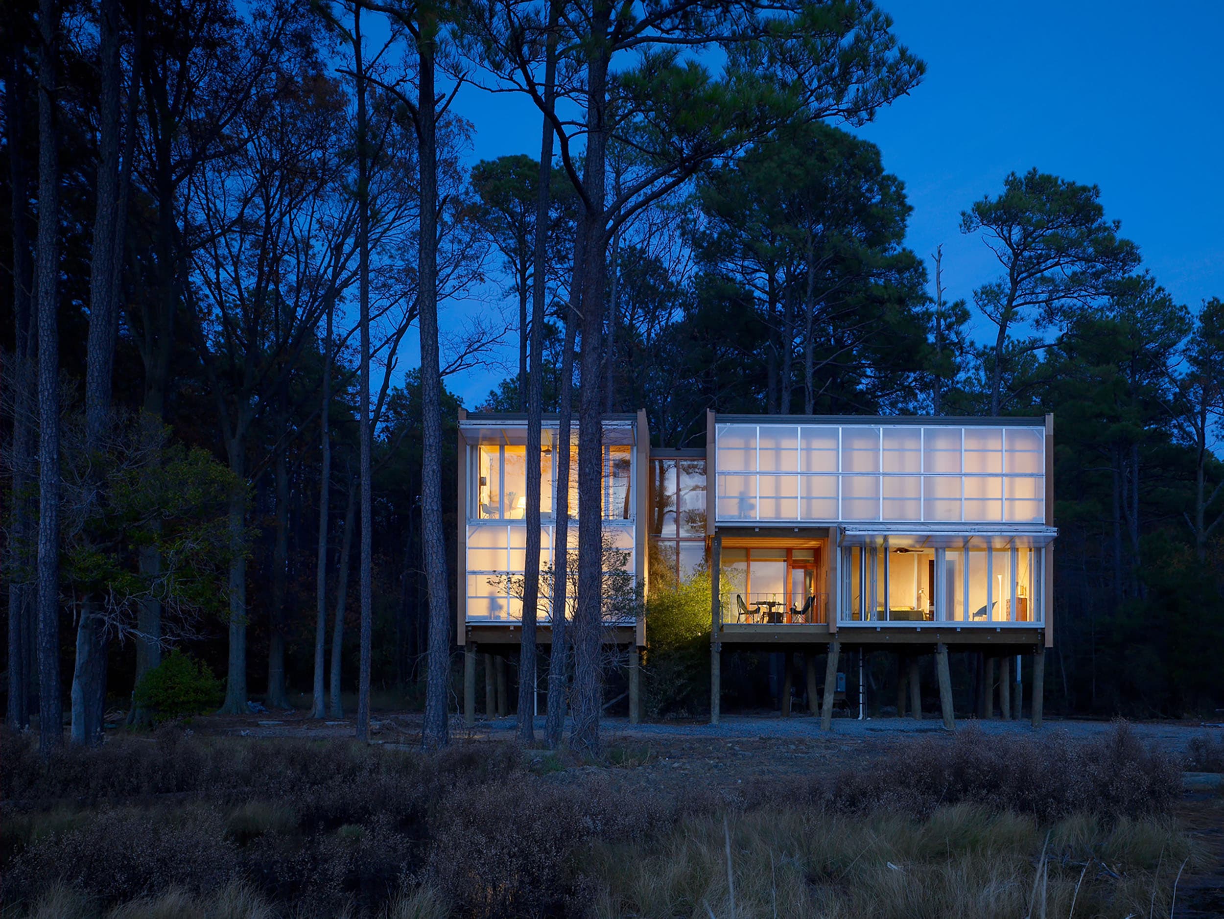 The Loblolly House at twenty: KieranTimberlake's aluminum-scaffold prefab thesis is finally available off the shelf